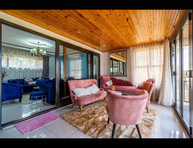 3 BEDROOM HOUSE FOR SALE IN BLUFF